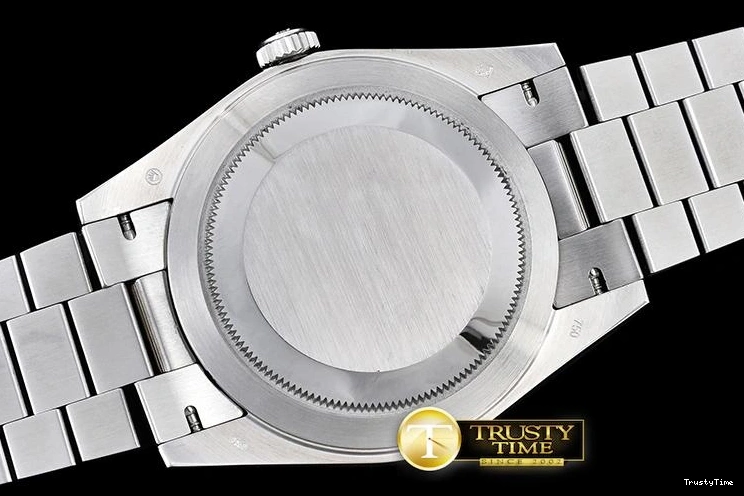 0228 RDD0206C – DayDate Trendsetting 670